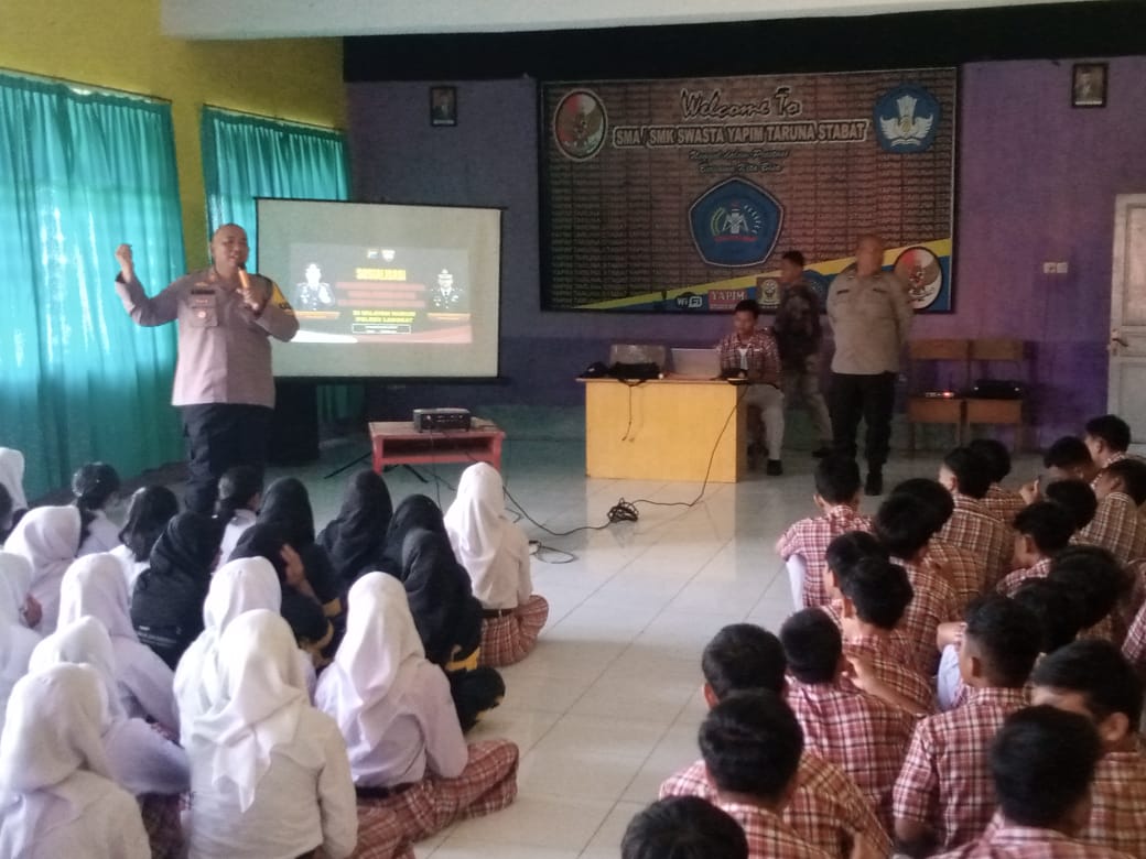 Kasat Binmas Polres Langkat Berikan Edukasi ke Pelajar SMA